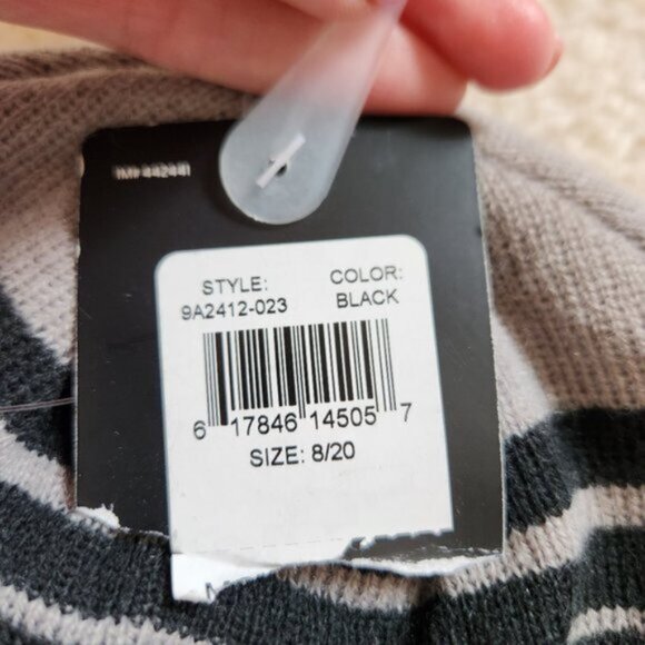 NWT! Nike Kids Knit Hat Size 8/20 - Picture 2 of 3